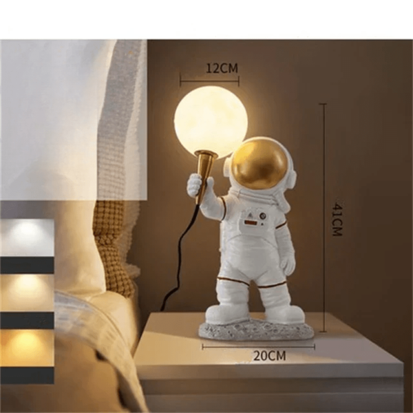 Astronova - Moderne LED Tischlampe im Astronauten-Design - Image 8