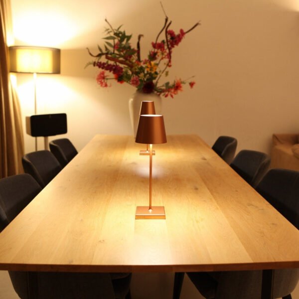 Dimmbare Tischlampe LunaGlow - Tragbar und Elegant - Image 14